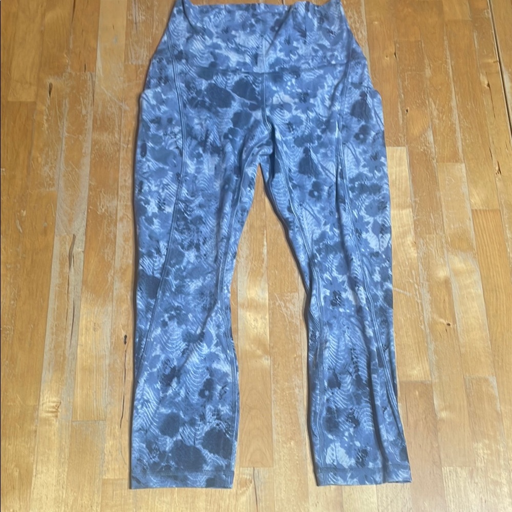 Lululemon high waisted cropped Leggings